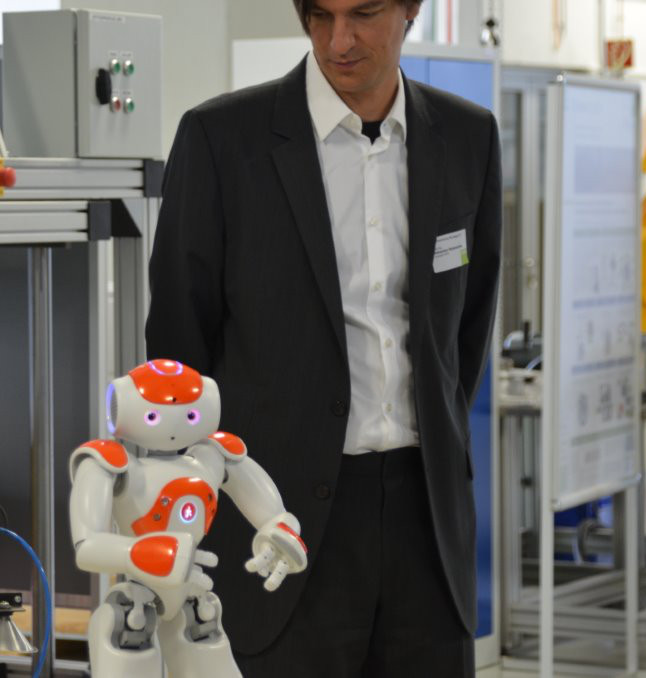 Zum Artikel "08.-09.07.2015: Fachtagung “Mensch-Roboter-Kollaboration” in Nürnberg"
