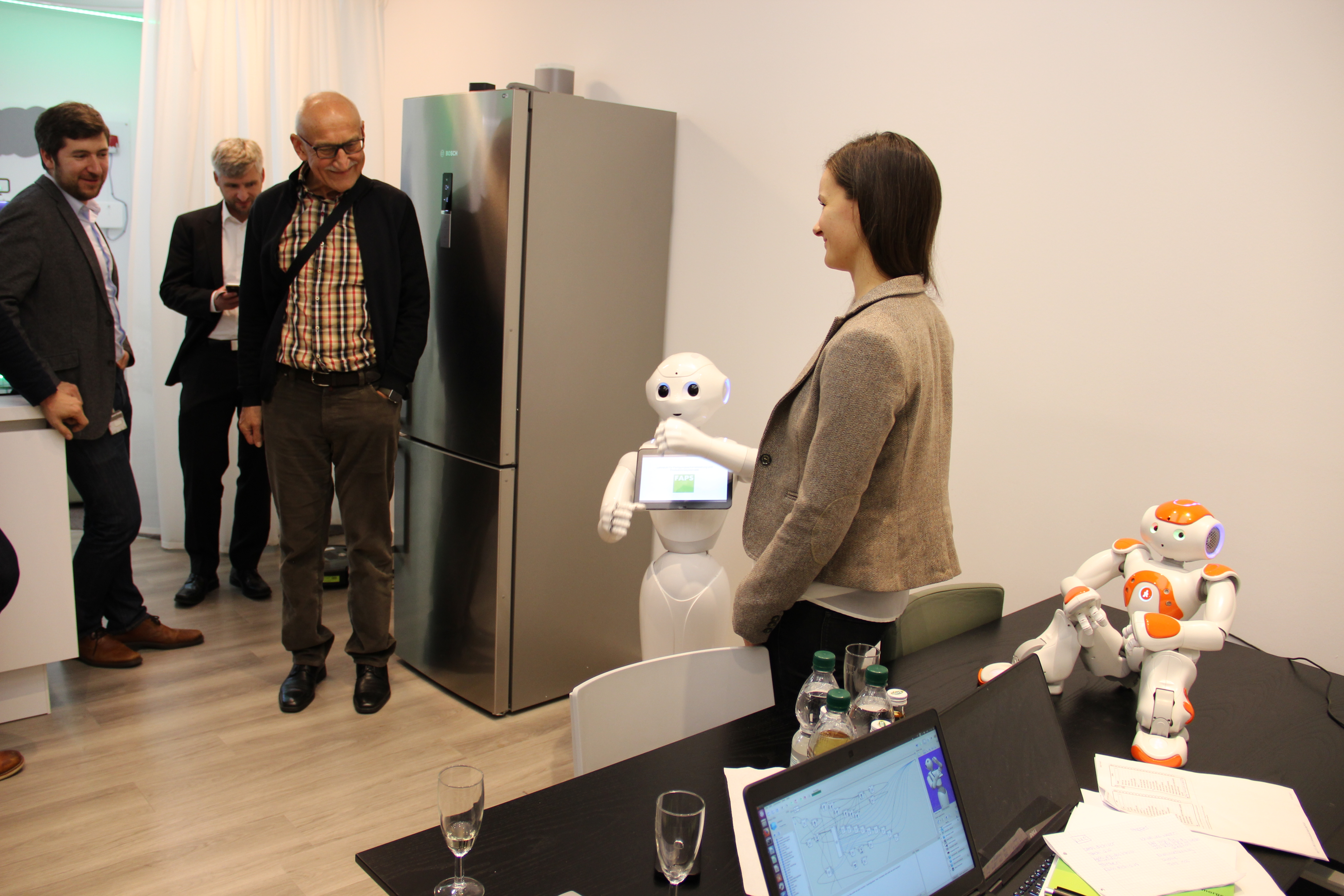 Zum Artikel "30.11.2017: Einweihung des Smart-Home-Showrooms “LivingLab” auf dem ehemaligen AEG-Gelände"