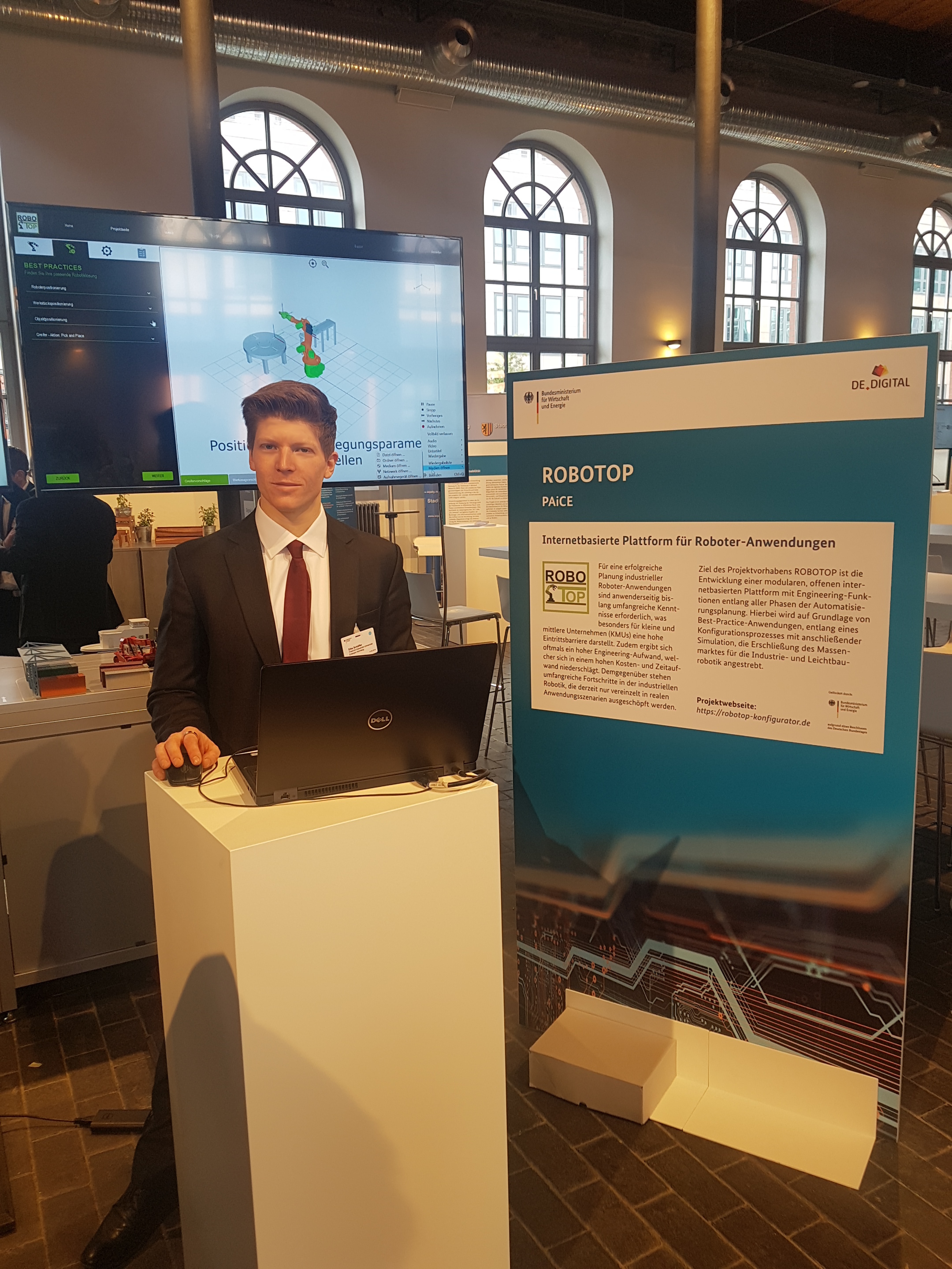 Zum Artikel "14.-15.05.2019: ROBOTOP erfolgreich auf den Tagen der digitalen Technologien des BMWi in Berlin präsentiert"