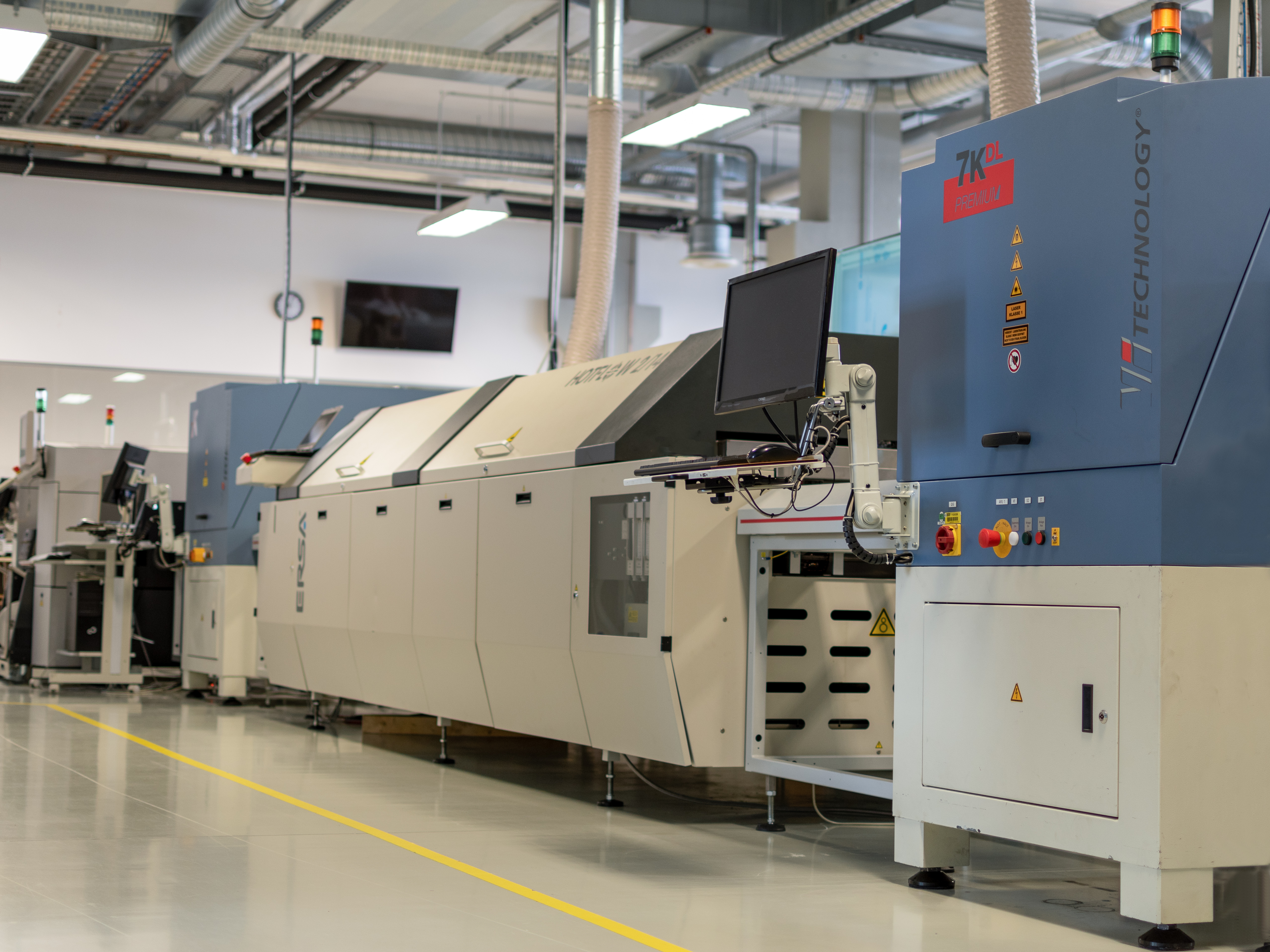 Zum Artikel "12.08.2019: SMT-Linie am FAPS um zwei Anlagen zur Automatischen Optischen Inspektion erweitert"