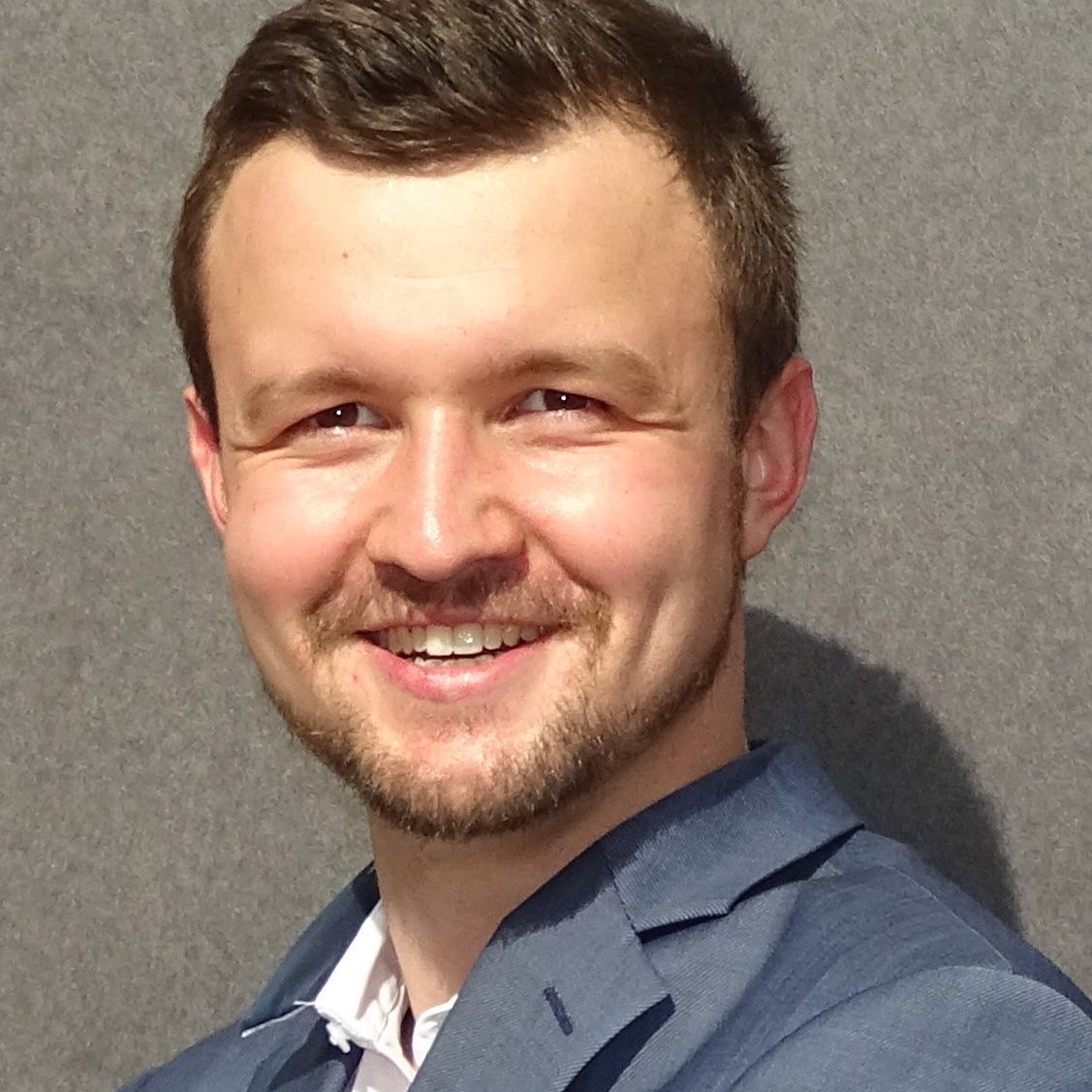 Zum Artikel "01.03.2020: Neuer Mitarbeiter im Bereich Elektronikproduktion | Daniel Utsch"