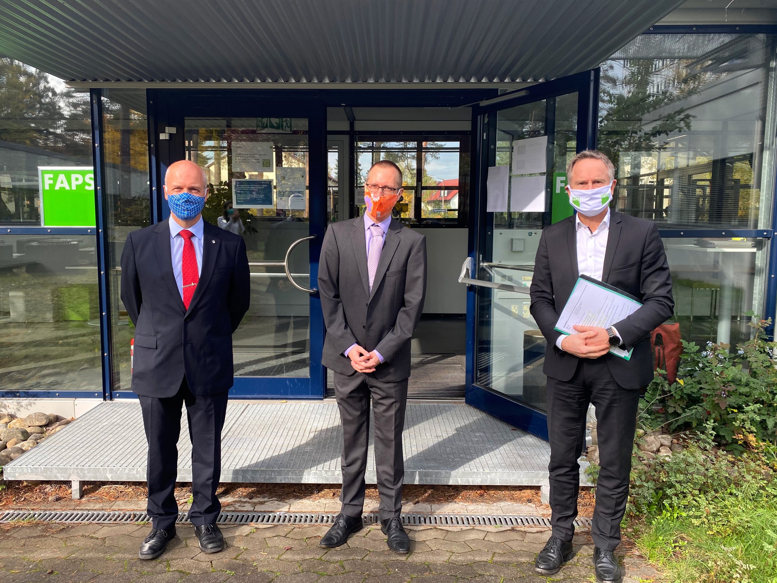Zum Artikel "23.10.2020: Promotion von Timo Kordass über lasergestützte Verfahren für mechatronische Package-Baugruppen abgeschlossen"
