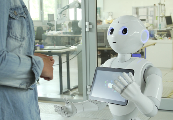Zum Artikel "28.02.2021: Beitrag “Roboter werden biomechatronische Assistenten” in der Zeitschrift “Technik in Bayern”"