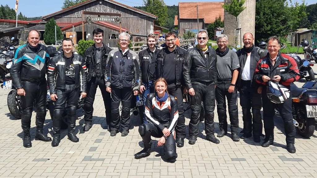 Zum Artikel "18.07.2021: FAPS-Motorradtour 2021 – What a ride!"