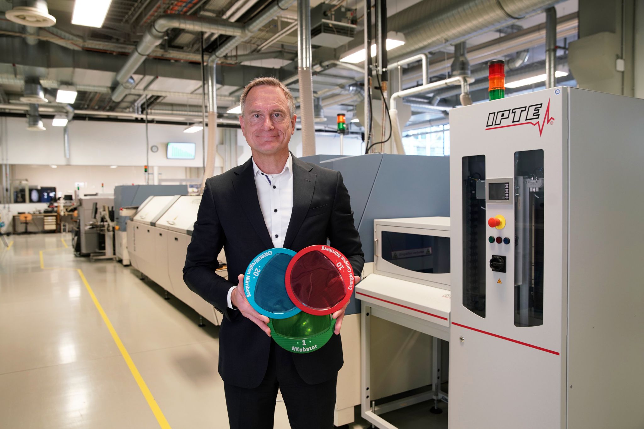 Zum Artikel "01.12.2021: Prof. Franke wieder in den Vorstand der ENERGIEregion Nürnberg e.V. kooptiert"