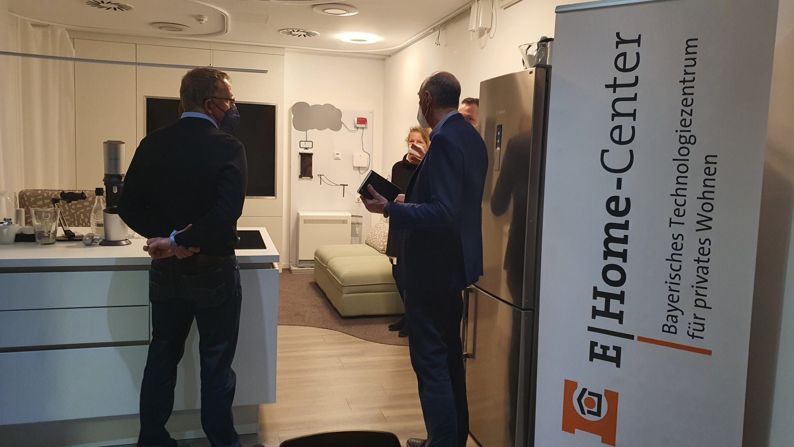 Zum Artikel "14.02.2022 – Internationale Vernetzung im Bereich Entrepreneurship und Besuch des NKubators im Rahmen der Europäischen Universität EELISA"