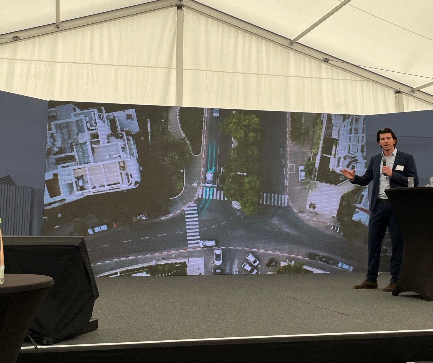 Zum Artikel "07.06.2022: Lehrstuhl FAPS unterstützt mit dem E|Road-Center die Grundsteinlegung zum Cleantech Innovation Park in Hallstadt"