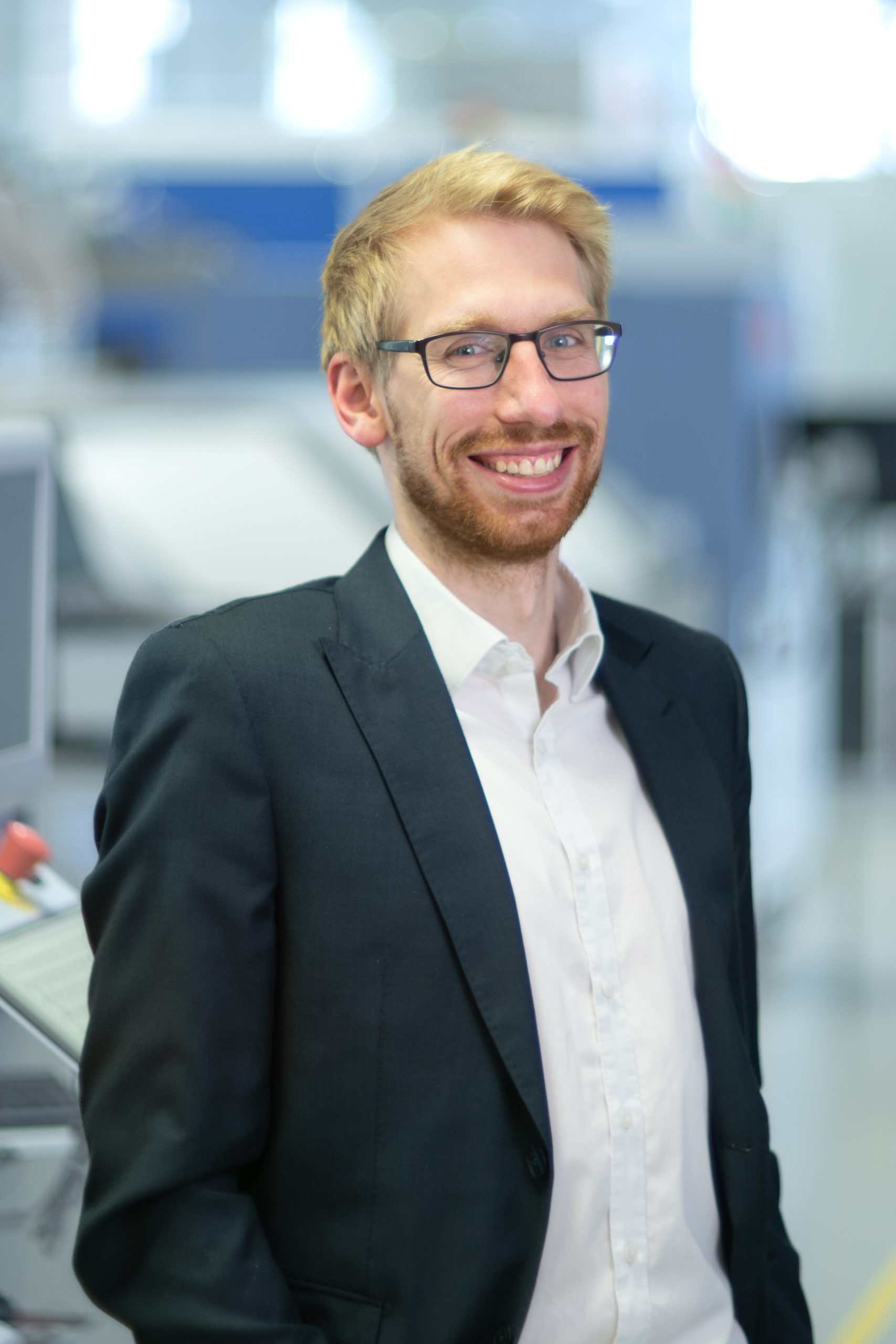 Zum Artikel "01.02.2023: Neuer Leiter des Forschungsbereichs Elektronikproduktion | Nils Thielen"