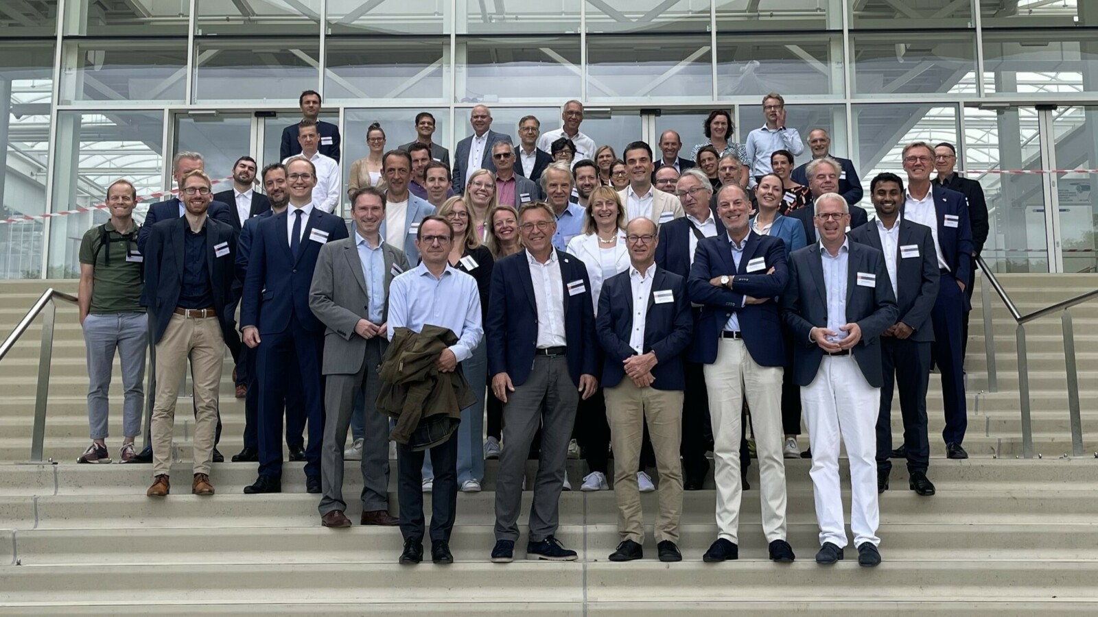 Zum Artikel "13.09.2023: FAPS stellt Vision zur „Maschine der Zukunft“ im Brainport Industries Campus in Eindhoven vor"